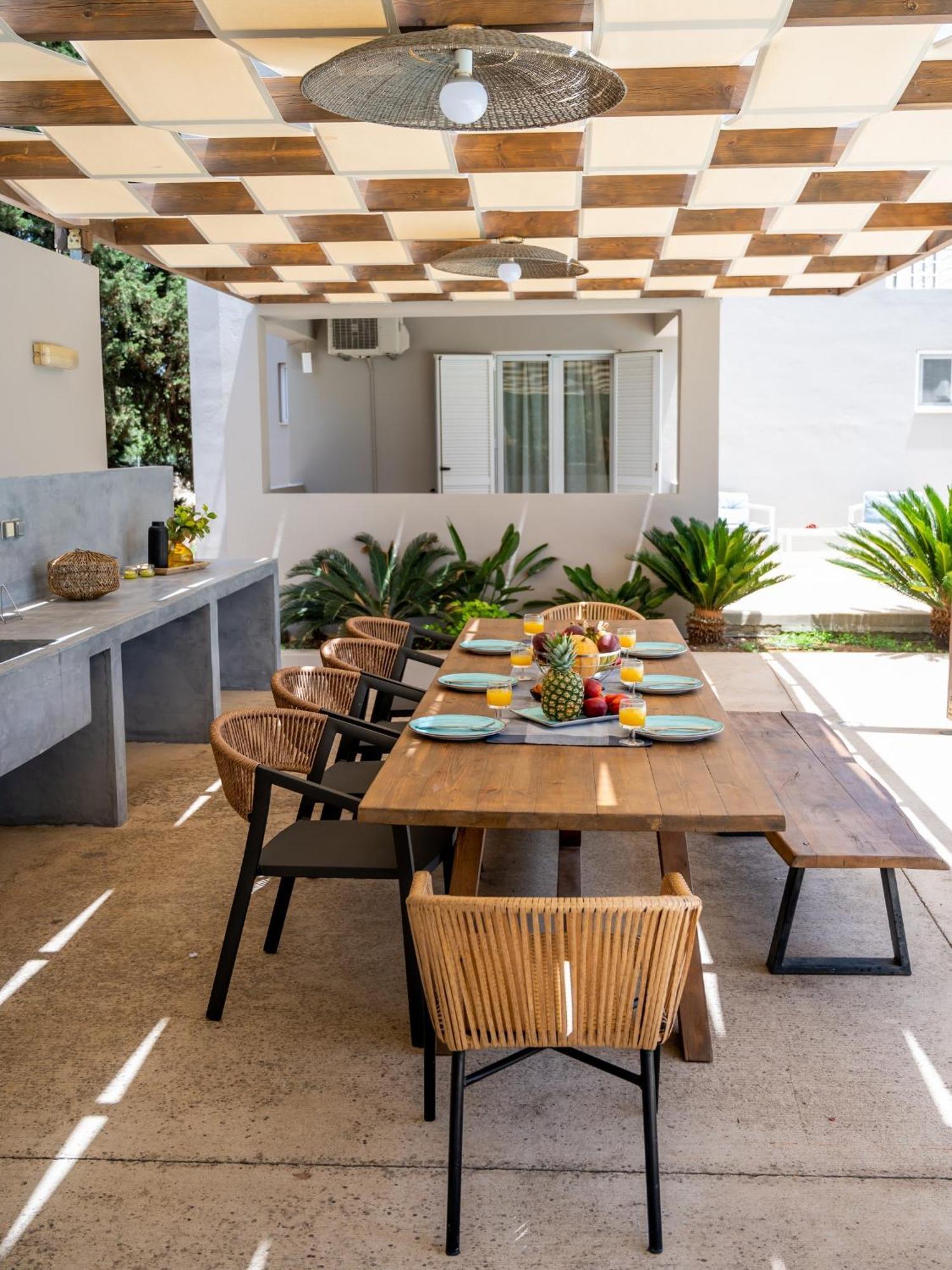 Villa Ellie - Heated Pool, Playground, Garden & Bbq! Vederoi Exterior photo