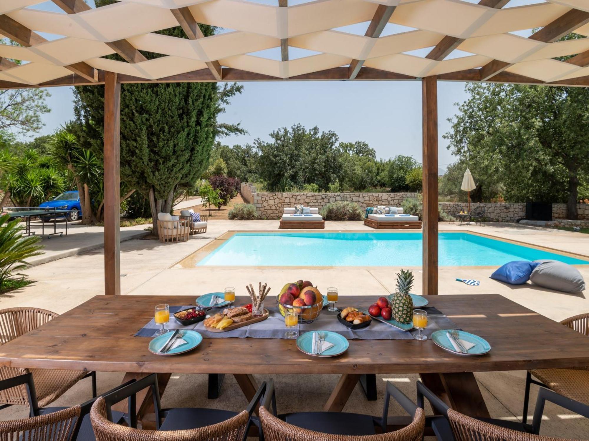 Villa Ellie - Heated Pool, Playground, Garden & Bbq! Vederoi Exterior photo