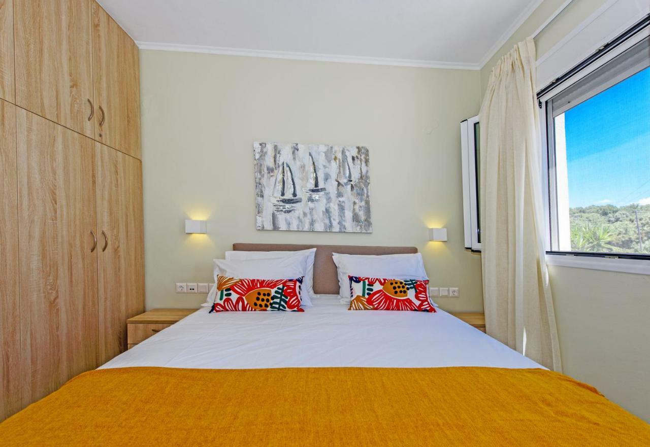 Villa Ellie - Heated Pool, Playground, Garden & Bbq! Vederoi Exterior photo